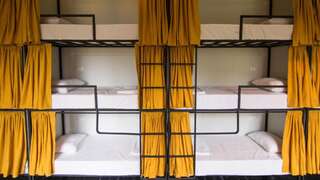 Хостелы Karma Hostel Мартвили Спальное место на двухъярусной кровати в общем номере для мужчин и женщин-8